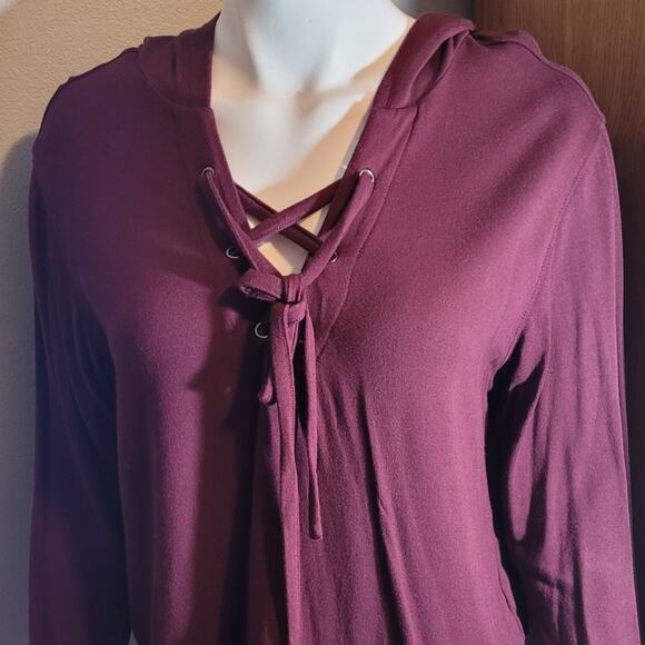 Express One Eleven Burgundy Cropped Hoodie Sweatshirt Sz Small Sporty Athleisure - Picture 2 of 10